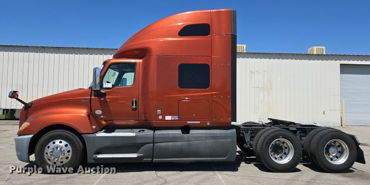 image for item YA0453 2019 International LT625 semi truck