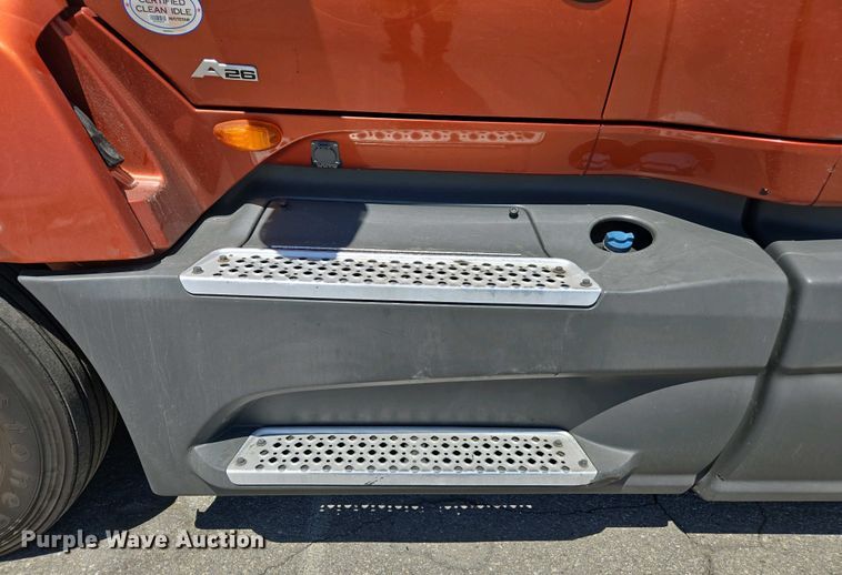 image for item YA0453 2019 International LT625 semi truck