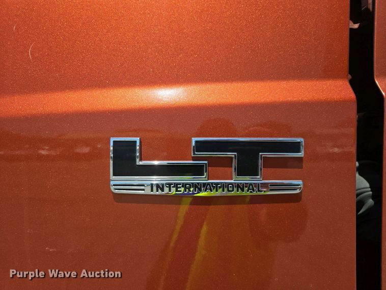 image for item YA0453 2019 International LT625 semi truck