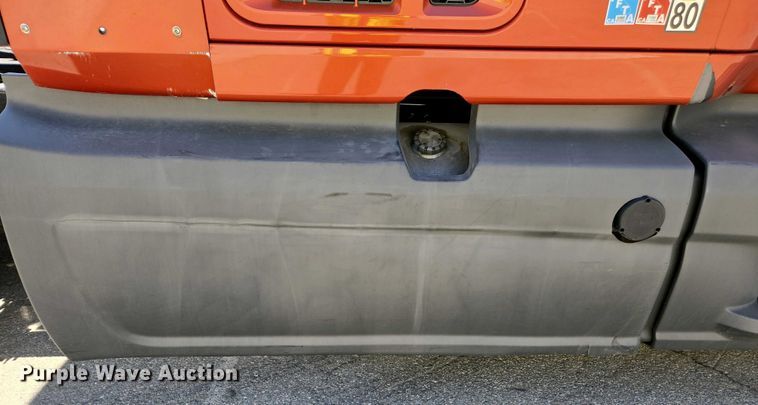 image for item YA0453 2019 International LT625 semi truck