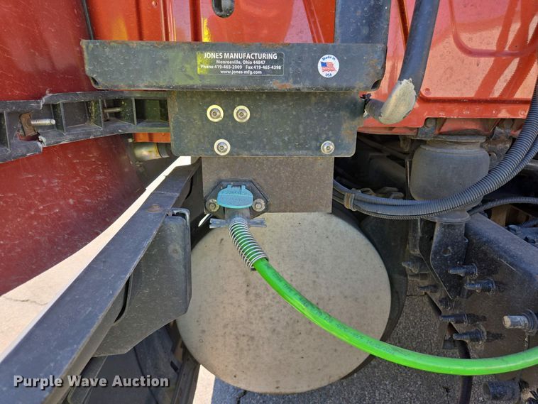 image for item YA0453 2019 International LT625 semi truck