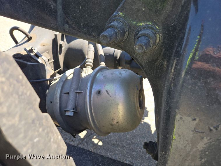 image for item YA0453 2019 International LT625 semi truck