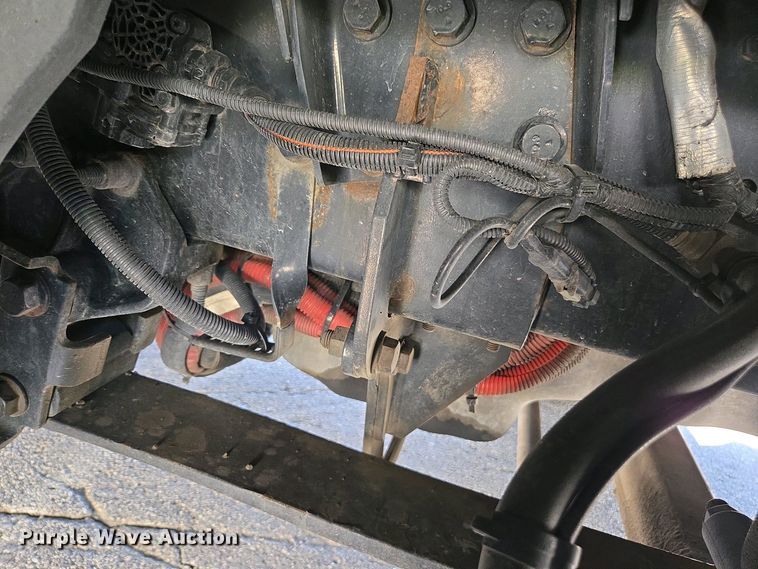 image for item YA0453 2019 International LT625 semi truck