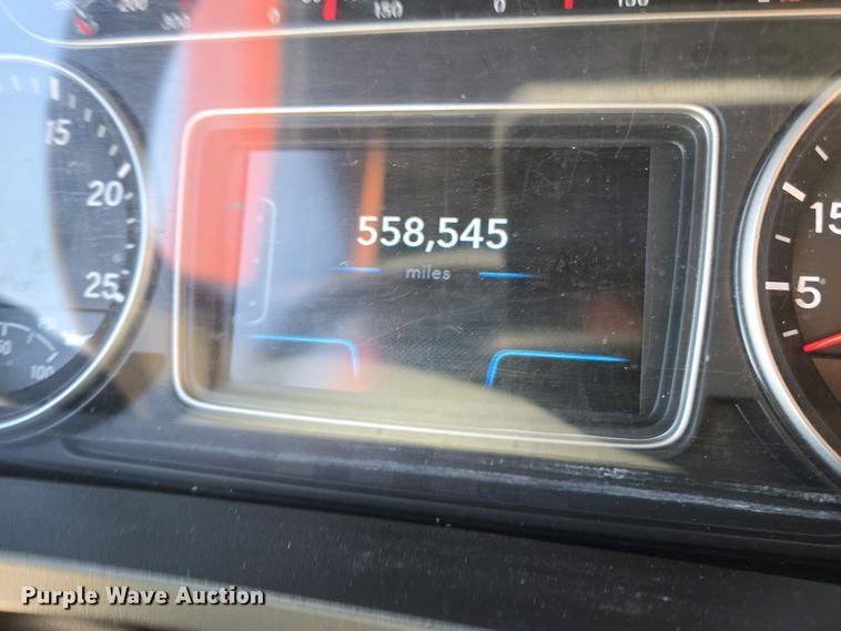 image for item YA0453 2019 International LT625 semi truck