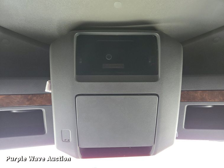 image for item YA0453 2019 International LT625 semi truck