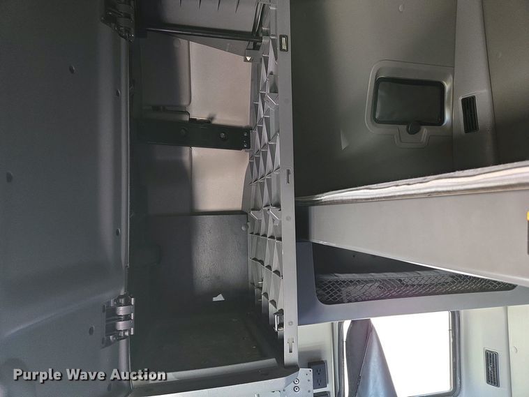 image for item YA0453 2019 International LT625 semi truck