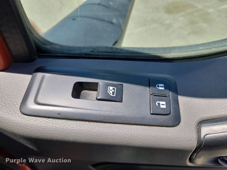 image for item YA0453 2019 International LT625 semi truck