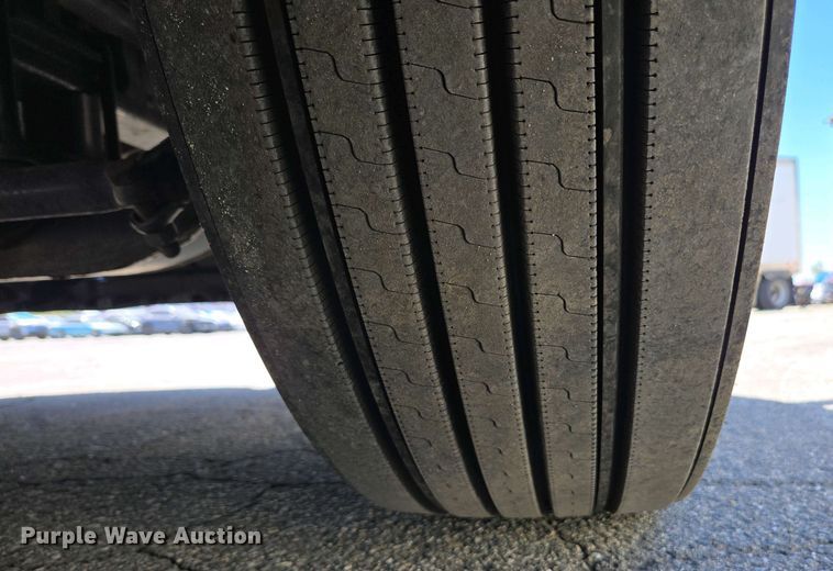 image for item YA0453 2019 International LT625 semi truck