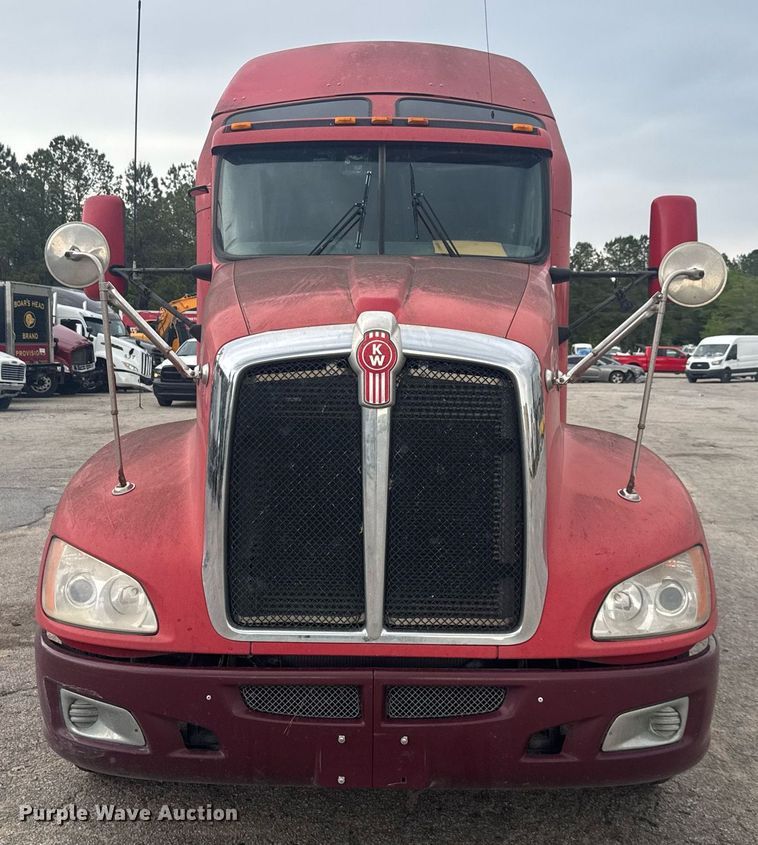 image for item YA0460 2012 Kenworth T660 semi truck