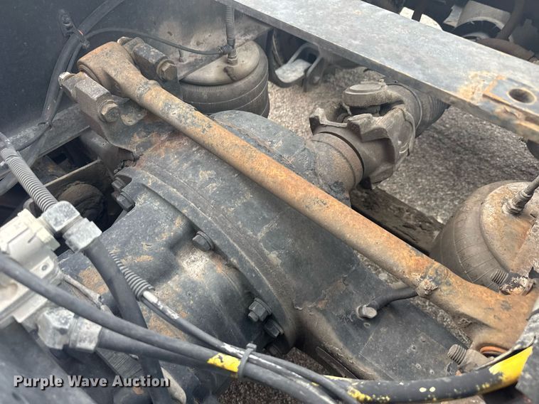 image for item YA0460 2012 Kenworth T660 semi truck