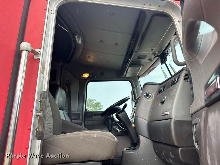 image for item YA0460 2012 Kenworth T660 semi truck