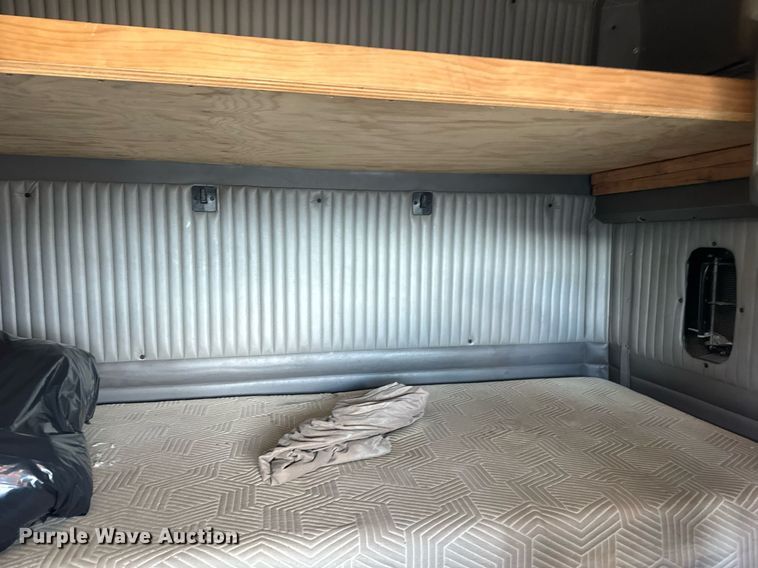 image for item YA0460 2012 Kenworth T660 semi truck