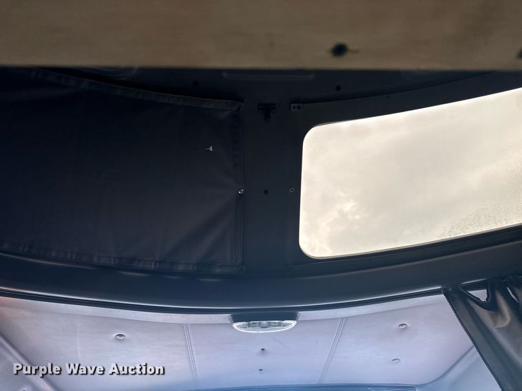 image for item YA0460 2012 Kenworth T660 semi truck