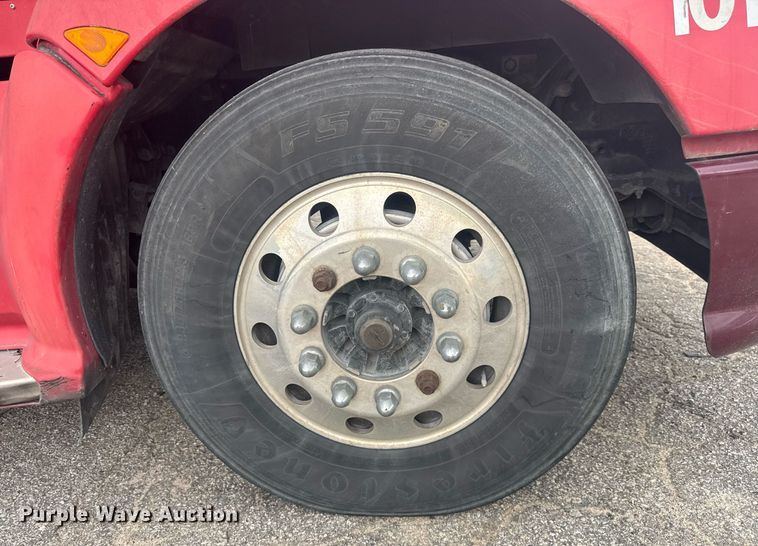 image for item YA0460 2012 Kenworth T660 semi truck