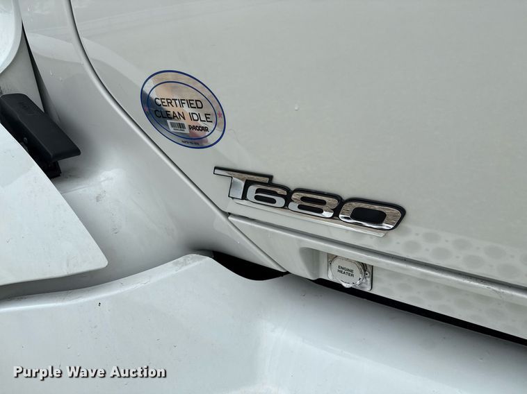 image for item YA0503 2019 Kenworth  T680 semi truck