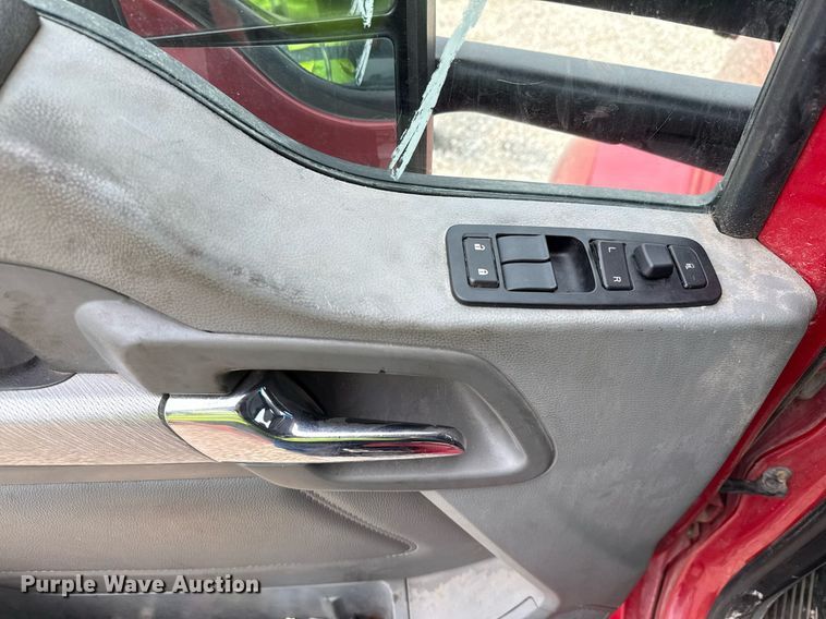 image for item YA0516 2018 Kenworth T680 semi truck