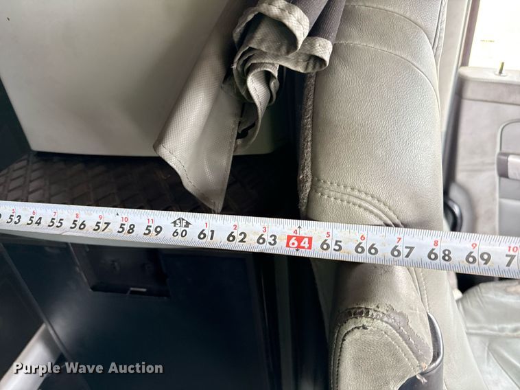 image for item YA0516 2018 Kenworth T680 semi truck