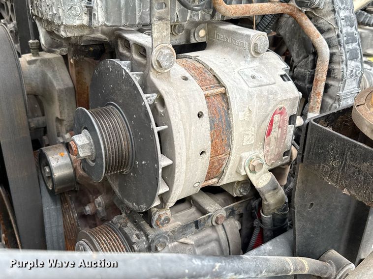 image for item YA0516 2018 Kenworth T680 semi truck