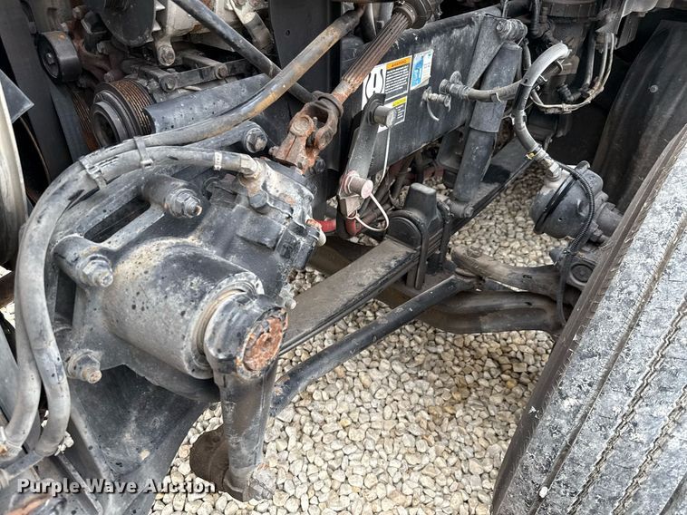 image for item YA0516 2018 Kenworth T680 semi truck