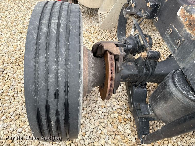 image for item YA0516 2018 Kenworth T680 semi truck