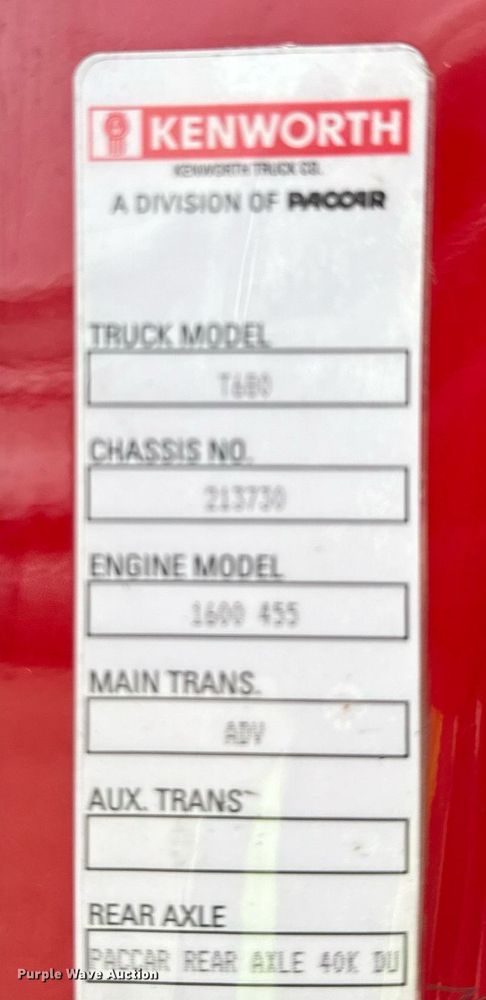 image for item YA0516 2018 Kenworth T680 semi truck