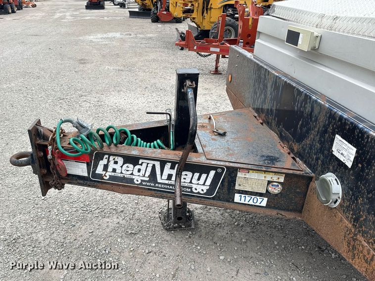 image for item DH9934 2007 Redi Haul tilt deck equipment trailer