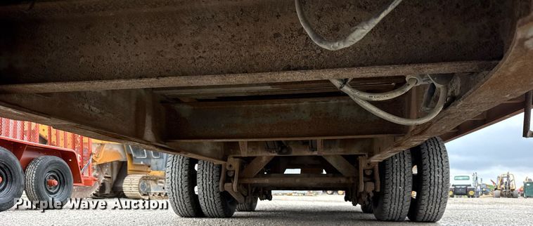 image for item DH9934 2007 Redi Haul tilt deck equipment trailer