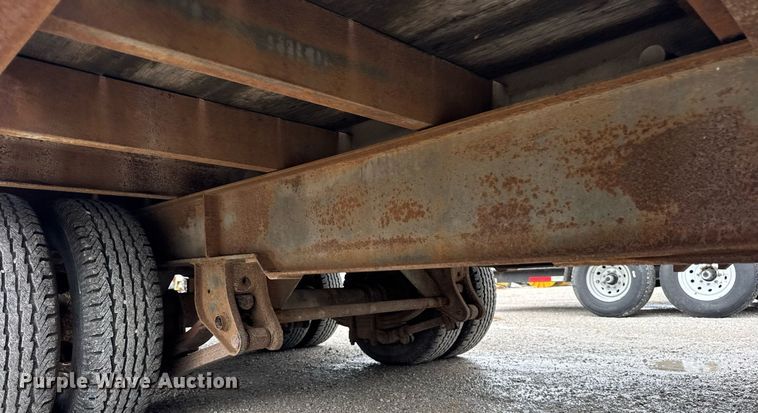image for item DH9934 2007 Redi Haul tilt deck equipment trailer