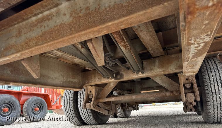 image for item DH9934 2007 Redi Haul tilt deck equipment trailer