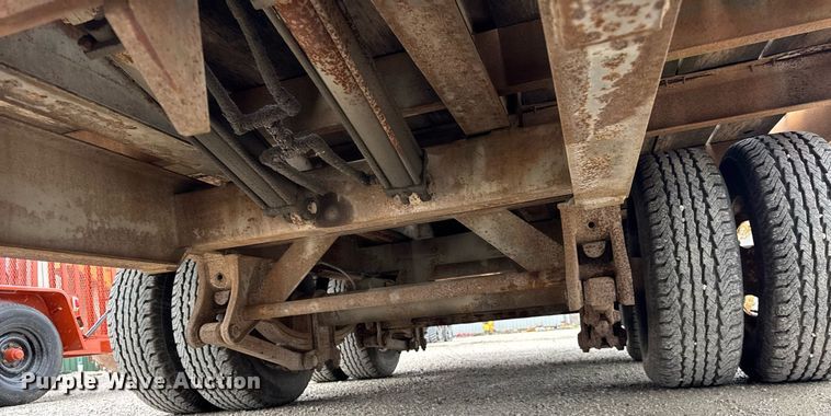 image for item DH9934 2007 Redi Haul tilt deck equipment trailer