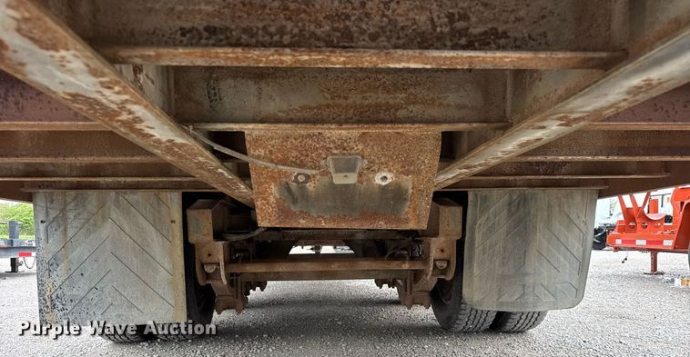 image for item DH9934 2007 Redi Haul tilt deck equipment trailer