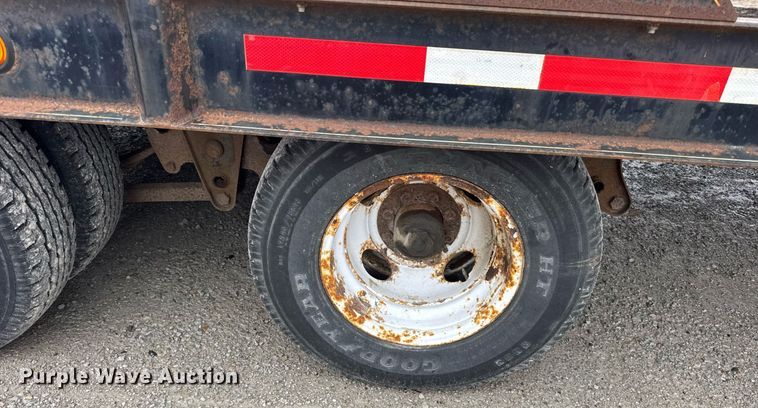 image for item DH9934 2007 Redi Haul tilt deck equipment trailer