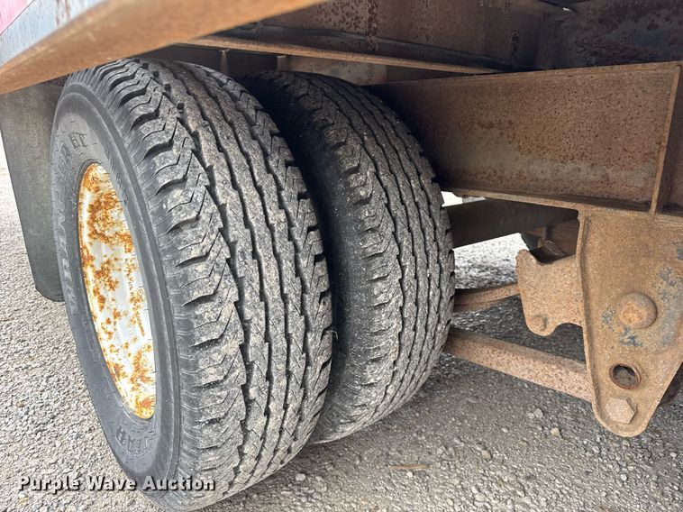 image for item DH9934 2007 Redi Haul tilt deck equipment trailer