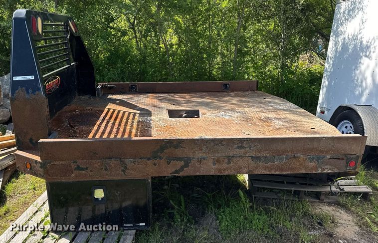 image for item DH9945 Iron star Iron Star flatbed pickup truck bed