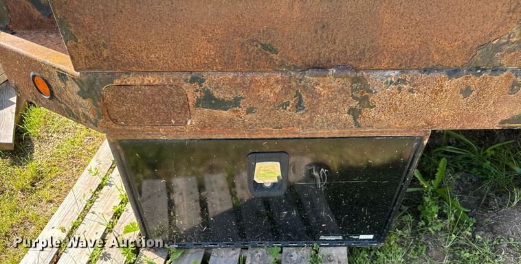 image for item DH9945 Iron star Iron Star flatbed pickup truck bed