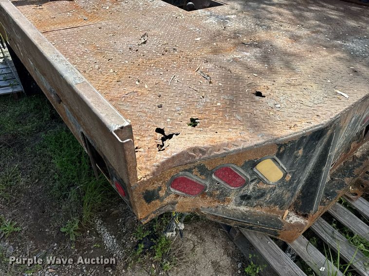 image for item DH9945 Iron star Iron Star flatbed pickup truck bed