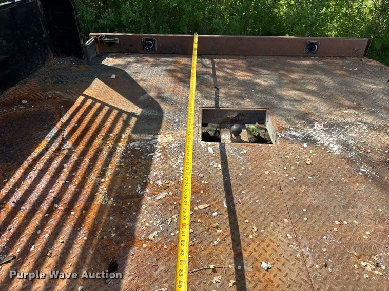 image for item DH9945 Iron star Iron Star flatbed pickup truck bed