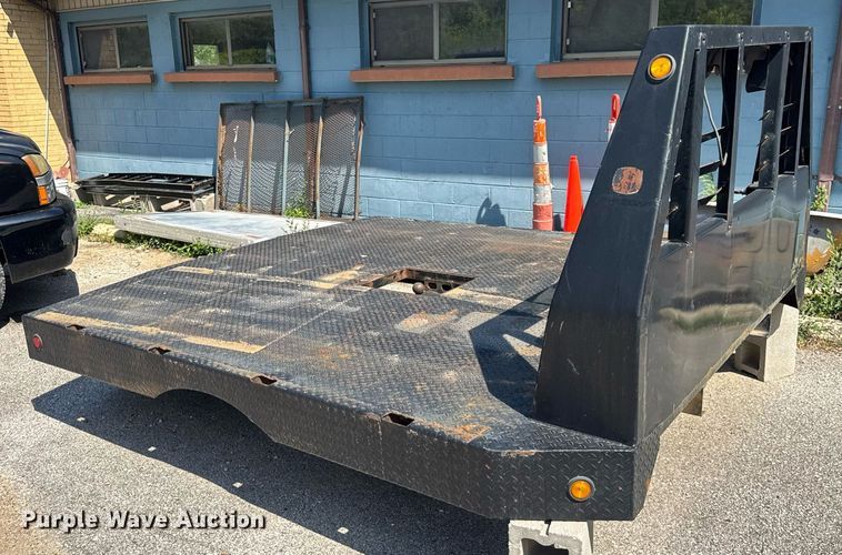 image for item DH9948 Flatbed pickup truck bed