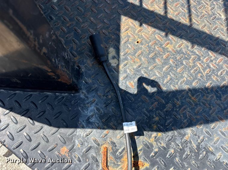 image for item DH9948 Flatbed pickup truck bed