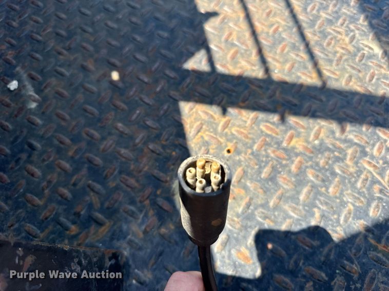 image for item DH9948 Flatbed pickup truck bed