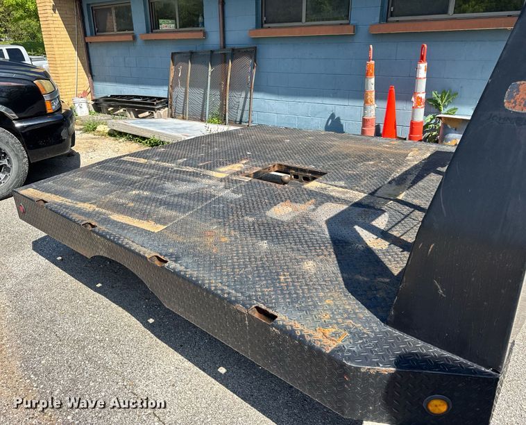 image for item DH9948 Flatbed pickup truck bed