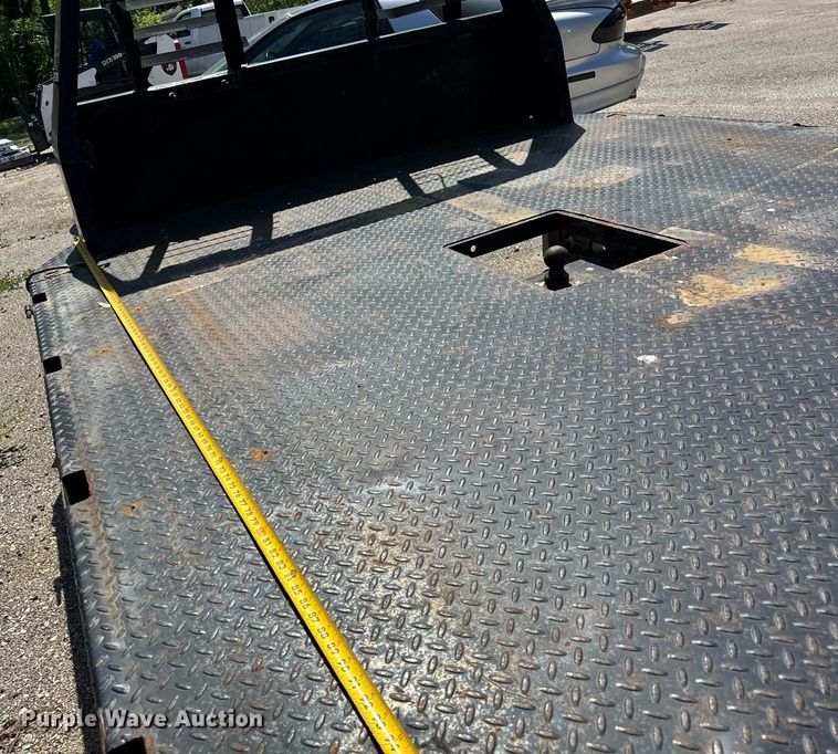 image for item DH9948 Flatbed pickup truck bed