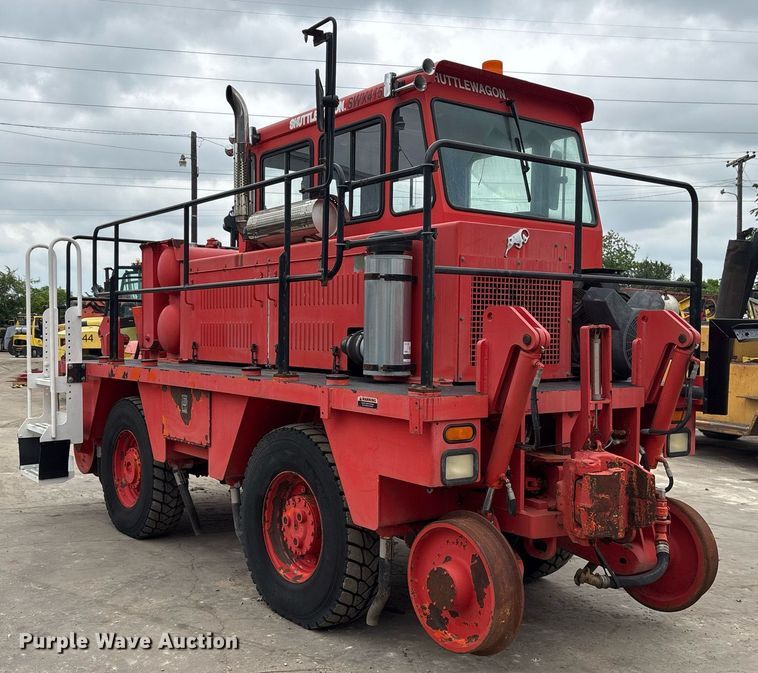 image for item DM1894 2006 Shuttlewagon SWX415B railcar mover