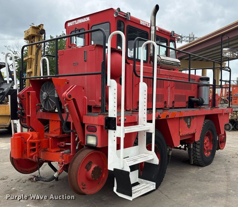image for item DM1894 2006 Shuttlewagon SWX415B railcar mover