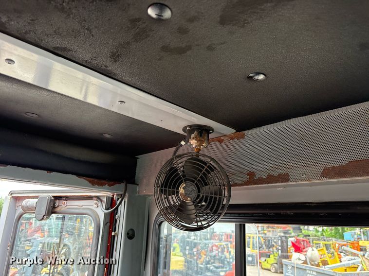 image for item DM1894 2006 Shuttlewagon SWX415B railcar mover