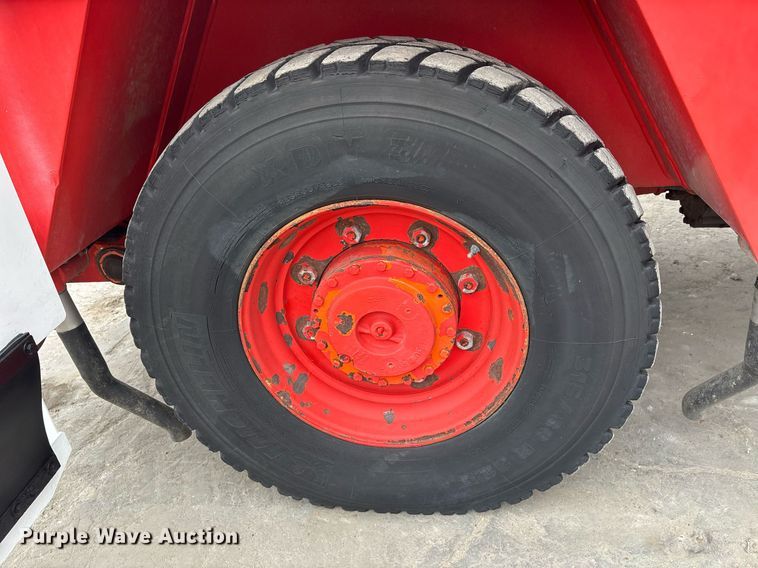 image for item DM1894 2006 Shuttlewagon SWX415B railcar mover