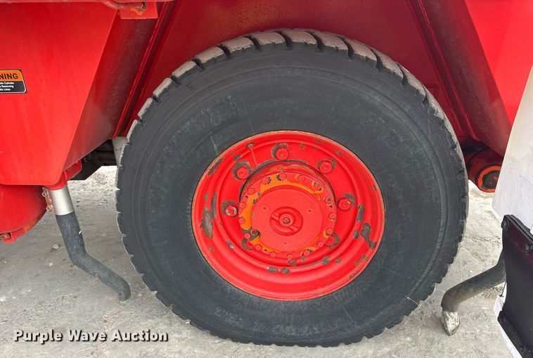 image for item DM1894 2006 Shuttlewagon SWX415B railcar mover