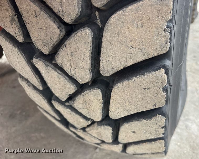 image for item DM1894 2006 Shuttlewagon SWX415B railcar mover