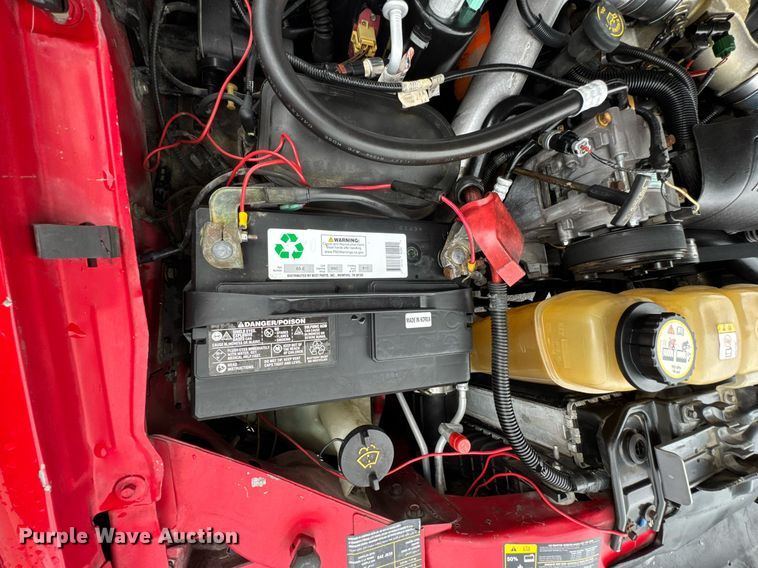 image for item DO0749 2002 Ford F350 Super Duty flatbed pickup truck