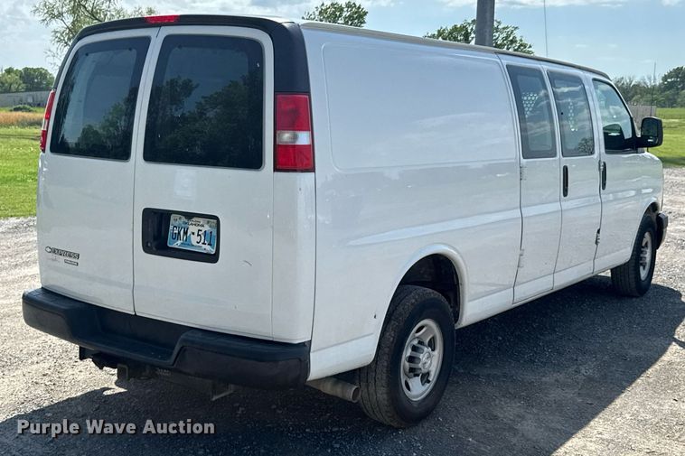 image for item DO0956 2016 Chevrolet Express G2500 van